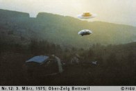 1975年03月03日_P0012#_拍摄于：Ober-Zelg, Bettswill_一艘光船和一架侦察探测器的展示性飞行