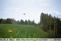 1975年03月08日_P0080#_拍摄于：Ober-Sädelegg, Schmidrüti_Semjase驾驶光船在做展示性飞行