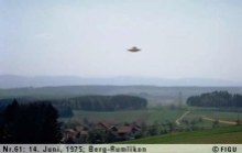 1975年06月14日_P0061#_拍摄于：Berg-Rumlikon_Semjase驾驶光船在做展示性飞行